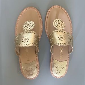 Never worn gold Jack Rogers size 6. Selling bc they’re a size too small for me.